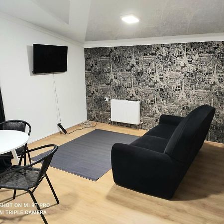 Studio In The Center City Chisinau Exterior foto