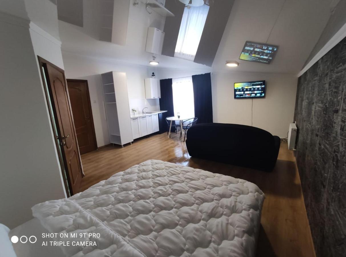 Studio In The Center City Chisinau Exterior foto